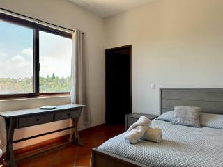 Spacious No Stairs Gated Community Pool Parking Gym - San Miguel de Allende - 4