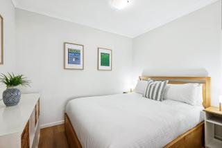 Bright 1-Bed with Great Views & Amenities - 6