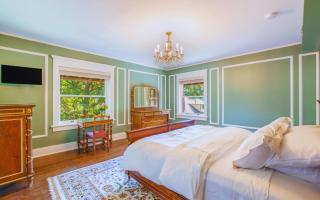 Martha's Bed and Breakfast - 1