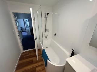2 Bedroom Private Guesthouse in Korokoro - Lower Hutt - 1