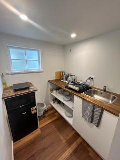 2 Bedroom Private Guesthouse in Korokoro - Lower Hutt - 3