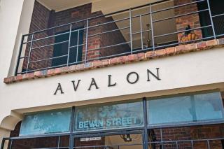 Awesome Albert Park Art Deco Gem 2 Bedroom Bevan 2 - 9