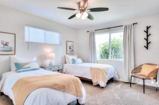 Beachside Bliss Spacious 3BR Retreat, Steps to Ocean - Oceanside - 5