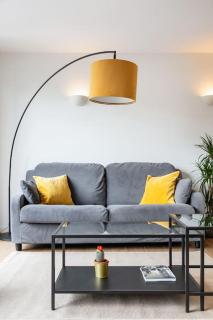 Chic 2 Bedroom Flat near Central London - 9
