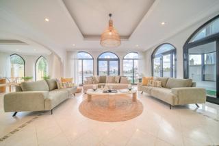 Frond D, Beach Front Villa, Palm Jumeirah - Mint Stay - Dubái - 2