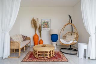 Your Tropical Hideaway - 2BR Villa with Pool - Kerobokan - 9
