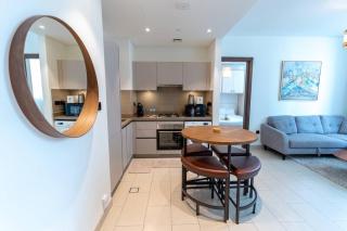 Cozy 2-Bedroom Apartment- Luxurious Living - Dubai - 4