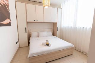 Cozy 2-Bedroom Apartment- Luxurious Living - Dubai - 8