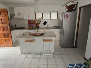 Super Cosy apartment in quiet area VanzylsRus - Cidade Do Cabo - 4