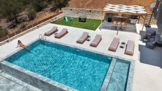 Calmo Luxury Villas, with Pool Tranquil Elegance, By ThinkVilla - Lamerianá - 3