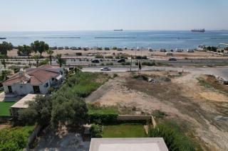 Seaview 2BR Retreat by the Ocean - Larnaca - 9