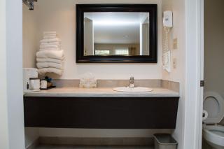 Rideau Heights Inn - 9