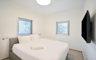 Airy 2BR at Trumpeldor By HolyGuest - 5