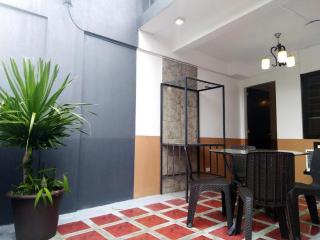 Jil's Apartelle - Tagaytay - 1