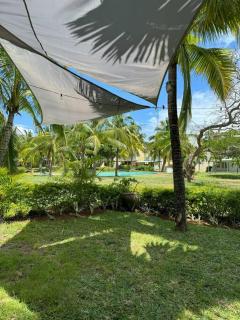 3bedroom house, pool & garden! - 2