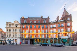 Harte & Garter - Windsor - 1