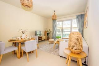 Seaside Serenity Apartment - 9
