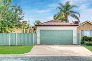Ayr House - Echuca Holiday Homes - Echuca - 6