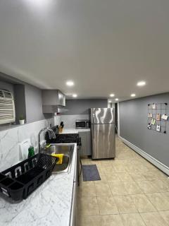 2 Bedroom Apartment By AirportS - Hillside - 8