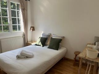 Maison familiale, grand jardin - 3