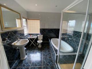 Little House on Supers - 7