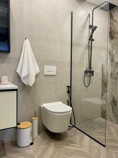 - Free Parking - Comfy City Center Apartment - - 6