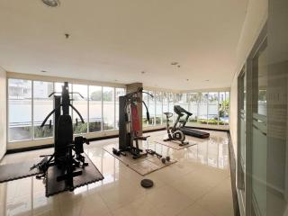 2 BR Family Suite, Netflix, Pool View - Bandung - 4