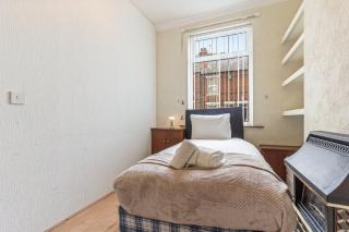 Comfortable 3BR House in Nottingham - Nottingham - 2