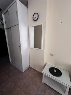 Florenza Khamsin Yara studio - 3