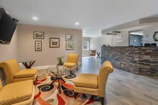 Econo Lodge Inn & Suites - Greenville - 5