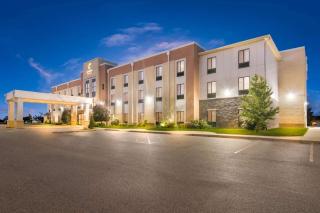 Comfort Suites Rensselaer near Fair Oaks - 5
