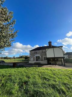 Gîte familial au bord de l'Orne, au pied du château de Mesnil-Glaise - La Courbe - 3