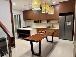 Modern tropical villa at uluwatu - Uluwatu - 4