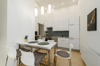 Spacious Apartment by Opera - Boedapest - 6