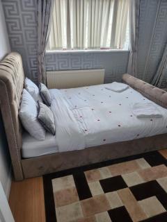 Basildon 3 Bedroom - Free Parking Private Garden - Basildon - 4