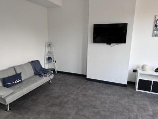 Modern City Apartment in Manchester - 8