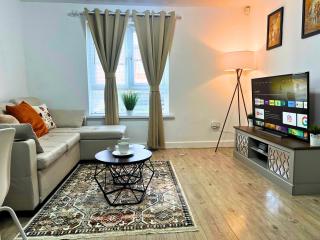City Nearby - Parking - WiFi - Garden - Sleeps 4 - Birmingham - 0