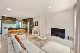 Stylish Townhouse In Tavira Centre, Shared Pool - 9