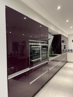 5 Bed House-Sleeps 14-Hot Tub-Bar-Garden-Parking - 6