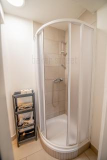 Cozy apartment close to Palmovka - Prag - 9