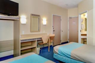 Motel 6-Peterborough, ON - 3