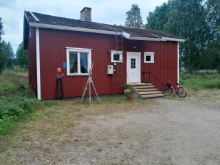 Saunallinen talo 5-tien varrella, yksityinen ranta - Hyrynsalmi - 5