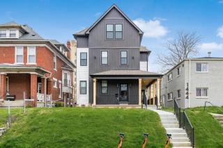 Luxury Escape 4BR 3 bath Oasis in Historic Old Town - Columbus - 6
