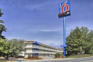 Motel 6-New Cumberland, PA - Harrisburg - Hershey South - 8