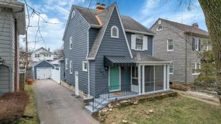 The Huron Charmer-4 BD and Yard - 0