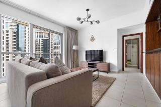 Spacious 1 BR Apartment Near - Dubai - 6