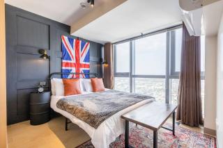 The Peaky Blinder s Crib with Gym, Pool, Sauna More - Manila - 0