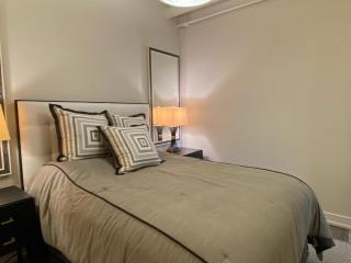 Strongback Suite 207 - 5