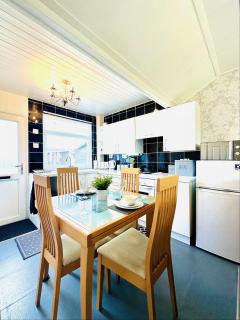 Warren Cottage - 2