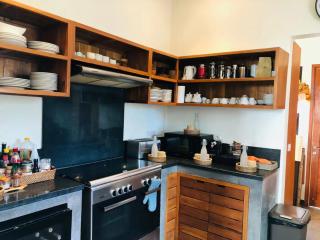 Stunning 5 BR Villa Berawa - 3 min to the beach - Canggu - 2